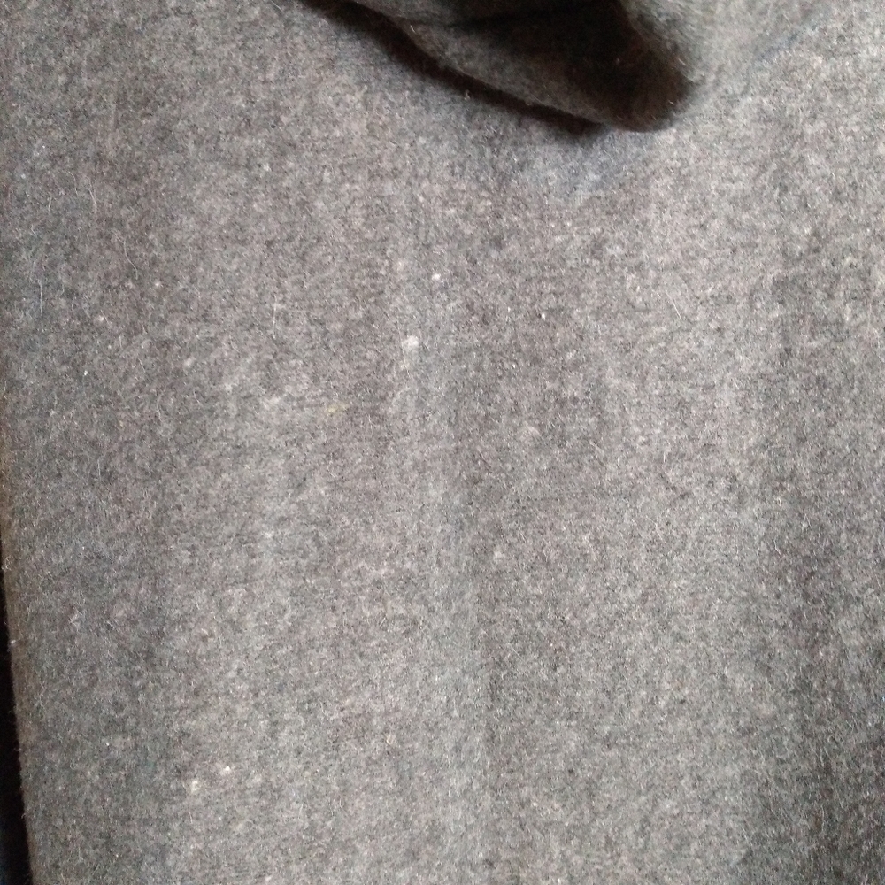 Women's Grey Faux Fur Trimmed Hooded Poncho Cape- OS NWT - Picture 8 of 9